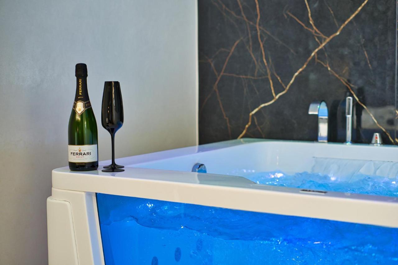 Distinto Suite & Rooms Lecce Zewnętrze zdjęcie