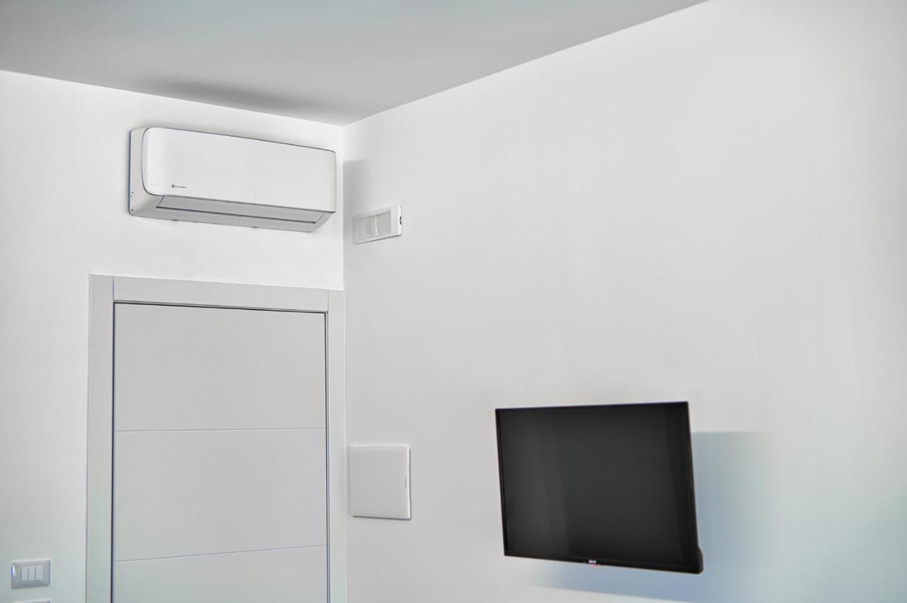 Distinto Suite & Rooms Lecce Zewnętrze zdjęcie
