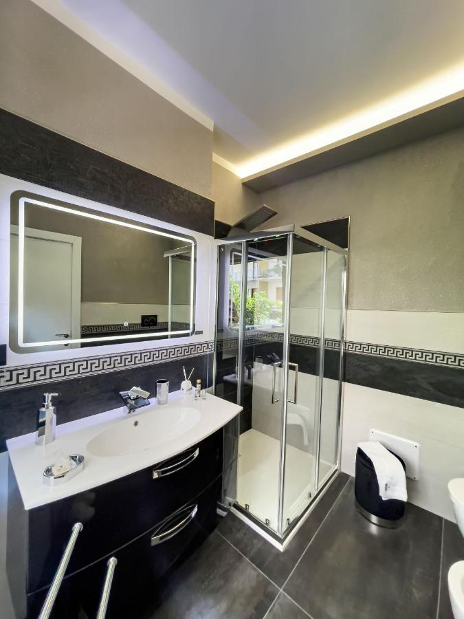 Distinto Suite & Rooms Lecce Zewnętrze zdjęcie
